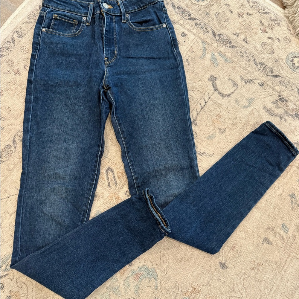 Levi's Dark Blue Skinny Jeans - Picture 2 of 3
